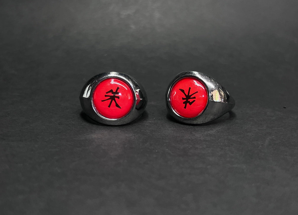 UrbanAura.Co – Uchiha Legacy Pack (Itachi Ring + Bracelet + Sharingan Chain)
